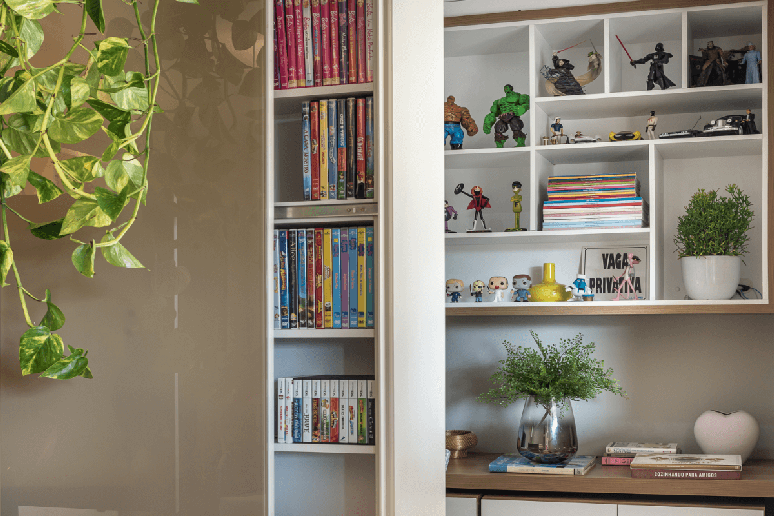 Nichos e prateleiras ajudam a personalizar o espaço Projeto: Atelier Paulo Tripoloni |