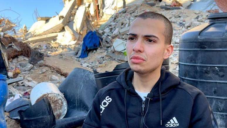 Ahmed Abu Seif ficou detido na ala jovem da pris&atilde;o de Megiddo e conta que teve as unhas dos p&eacute;s arrancadas durante os interrogat&oacute;rios