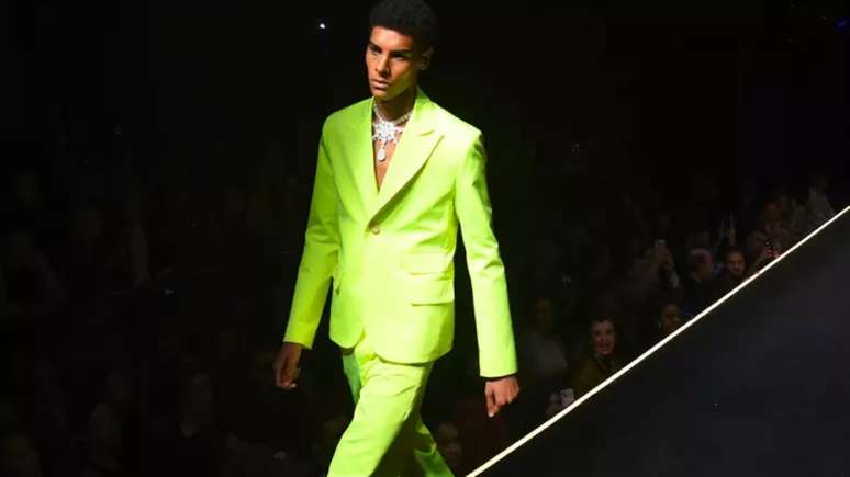 Alexandre Herchcovitch abusou do neon em nova coleção