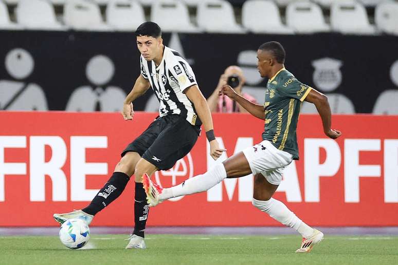 Venezuelanos sofreram os gols da derrota ap&oacute;s os 40 minutos do segundo tempo &ndash;