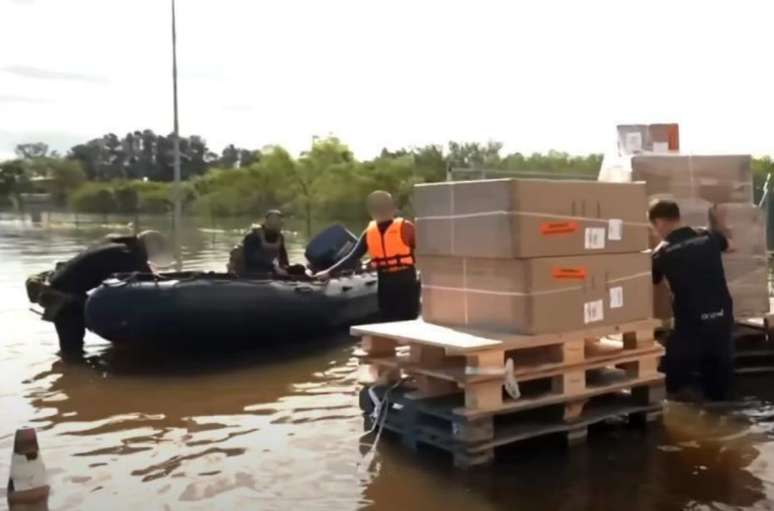 Civis alegam que foram enganados para fazer resgate de armas em Porto Alegre (RS)