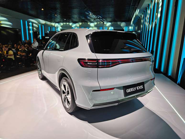 Novo Geely EX5
