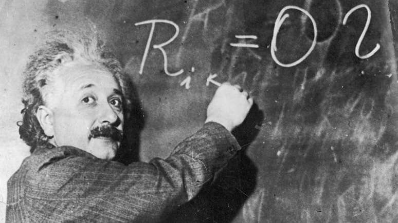 Albert Einstein não costuma ser associado a erros em suas teorias, mas admitiu ter cometido alguns