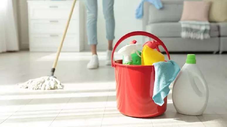 A forma de limpeza no Brasil e nos Estados Unidos reflete diferenças culturais entre os países