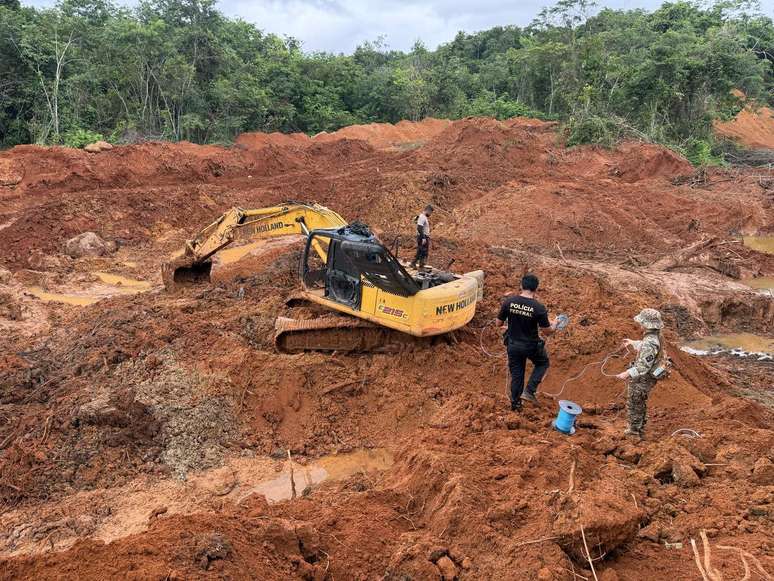 Operação da Polícia Federal fecha garimpo ilegal no Pará