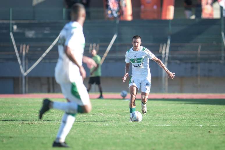 João Almeida em atuação pelo Coritiba. 