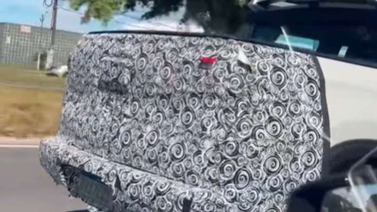 Novo Fiat Toro 2026 flagrado em testes