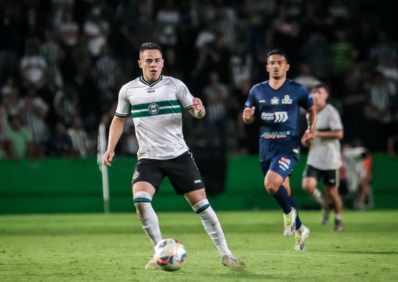 Geovane Meurer em atuação pelo Coritiba. 