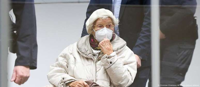 A ex-secretária do campo de concentração de Stutthof Irmgard Furchner (1925-2025), condenada em 2024 por facilitar o assassinato de mais de 10 mil pessoas, morreu aos 99 anos