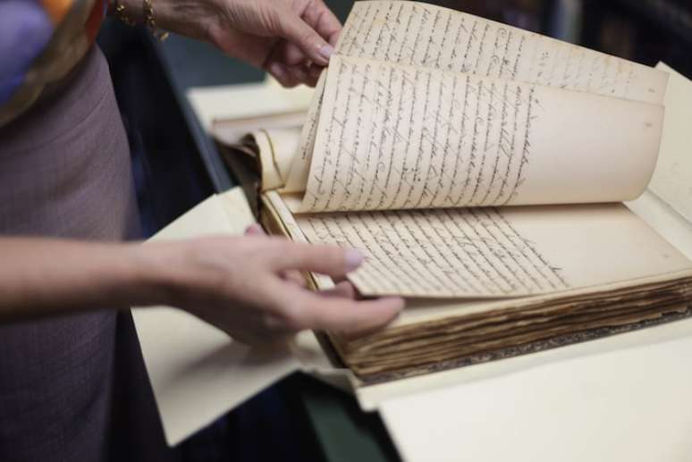 Manuscritos com as provas de alunos do s&eacute;culo 19: acervo deve ser digitalizado com a constru&ccedil;&atilde;o de novo pr&eacute;dio para a Biblioteca do Largo S&atilde;o Francisco