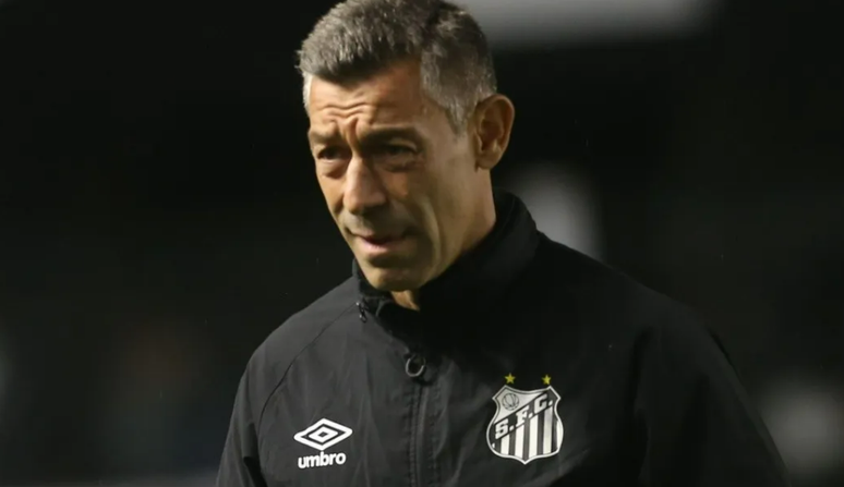 Caixinha não é mais técnico do Santos