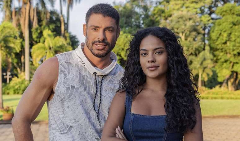 Cauã Reymond e Bella Campos