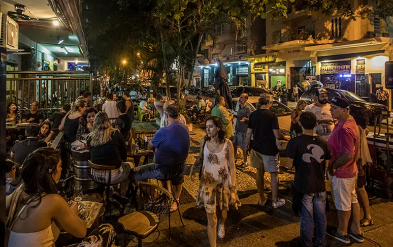 Bairro de Copacabana conta com inúmeros botequins