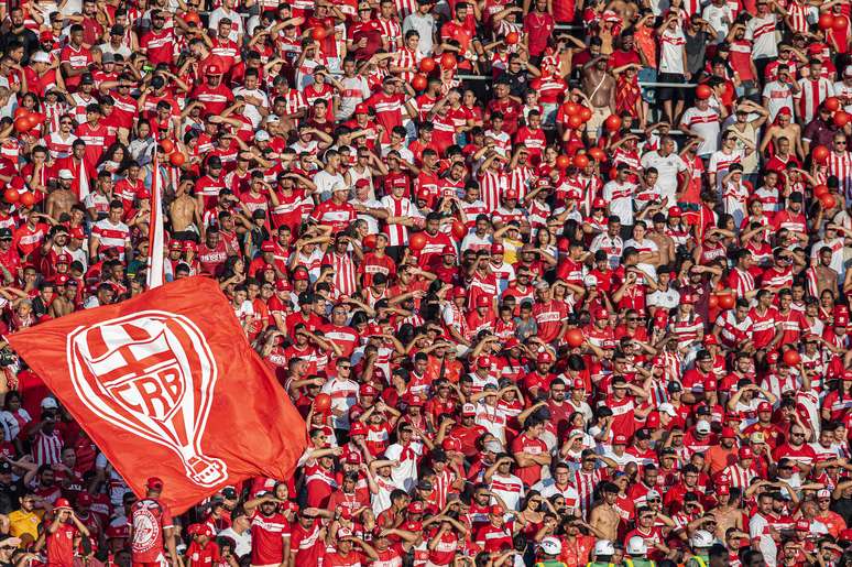 Torcida do CRB. 
