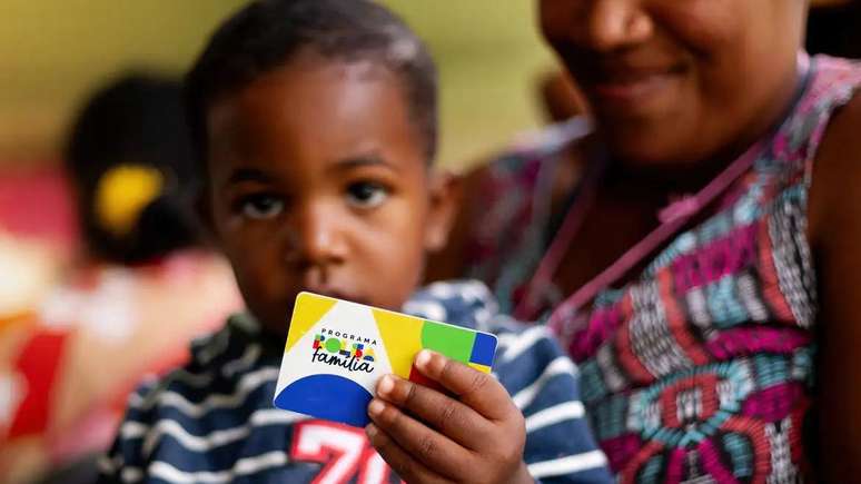 Pesquisa premiada mostrou que, em 2014, mães que recebiam o Bolsa Família tinham maior probabilidade de conseguir um emprego formal