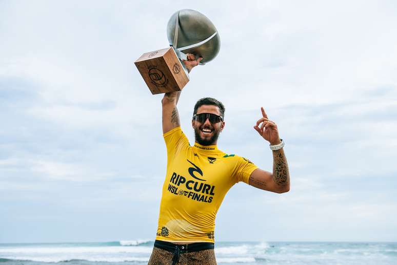 Filipe Toledo é bicampeão mundial em Trestles. 