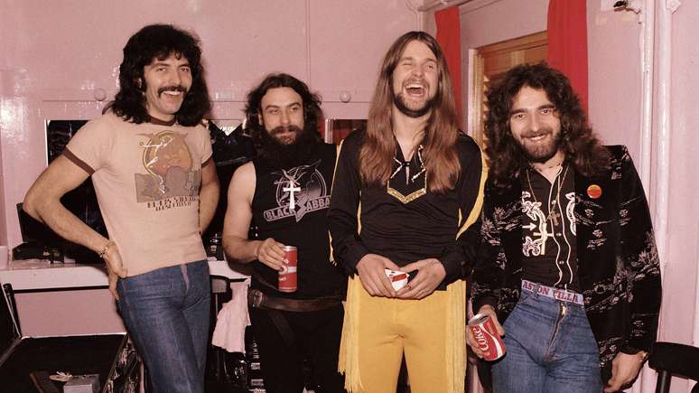 Black Sabbath em 1973 (E-D): Tony Iommi, Bill Ward, Ozzy Osbourne e Geezer Butler -