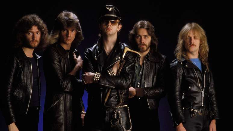 Judas Priest nos anos 1970 (E-D): Les Binks, Glenn Tipton, Rob Halford, Ian Hill e K.K. Downing -
