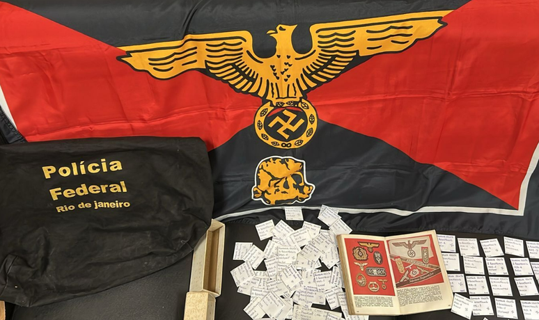 Polícia Federal apreendeu homem que comercializava objetos com símbolos nazistas na internet