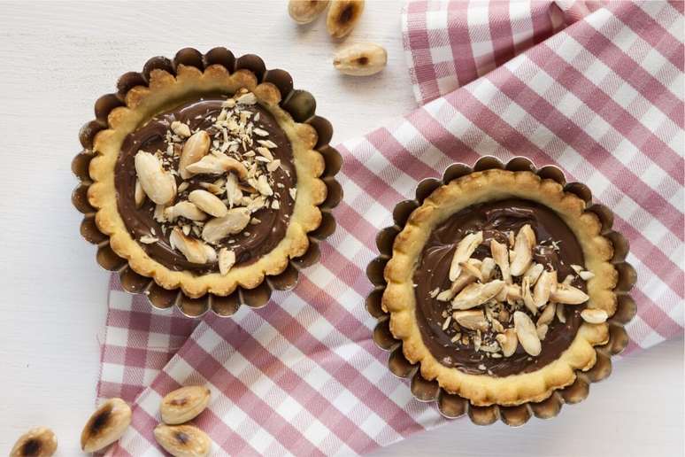 Torta de am&ecirc;ndoas com chocolate 