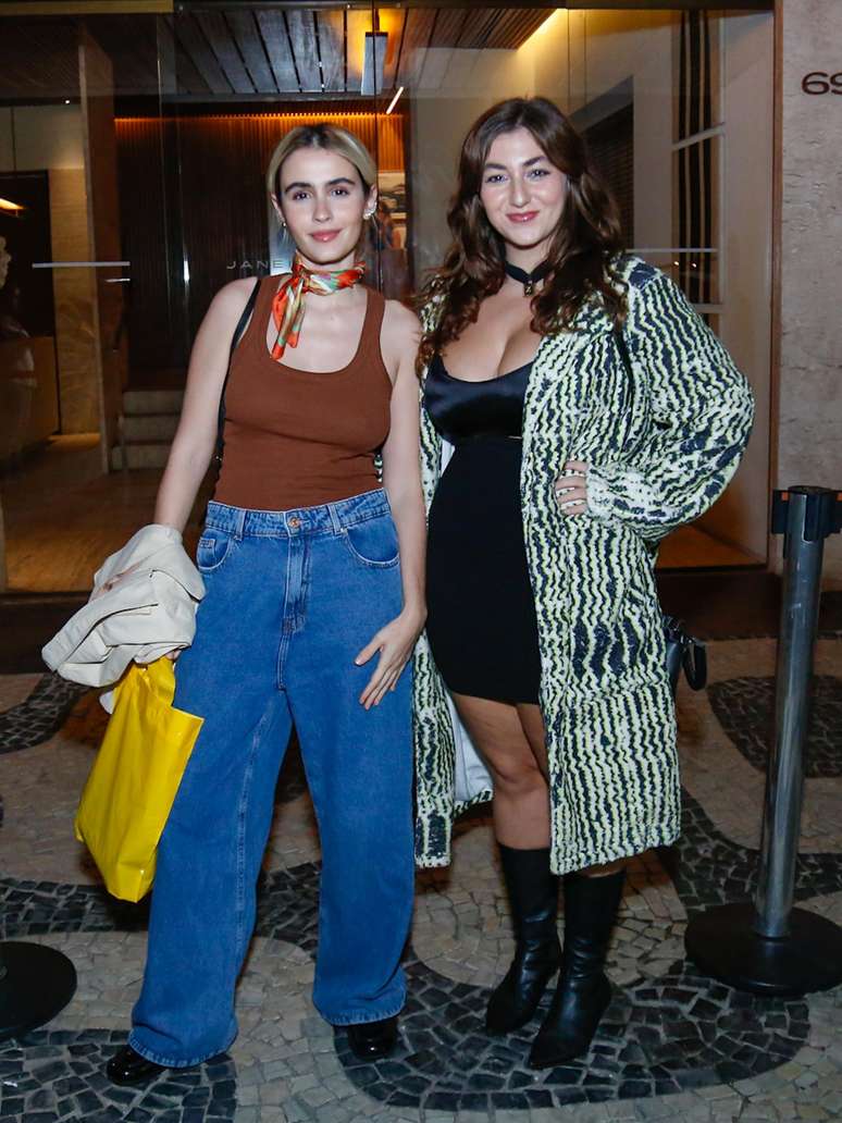 Valentina Herszage e amiga 