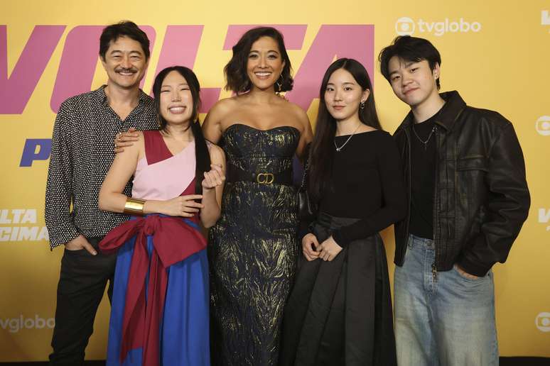 Chao Chen, Gabi Yoon, Jacqueline Sato, Sharon-Cho e Allan Jeon -