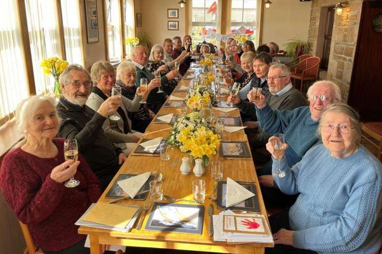 Os 70 anos de casamento duplo foram uma grande comemora&ccedil;&atilde;o em fam&iacute;lia