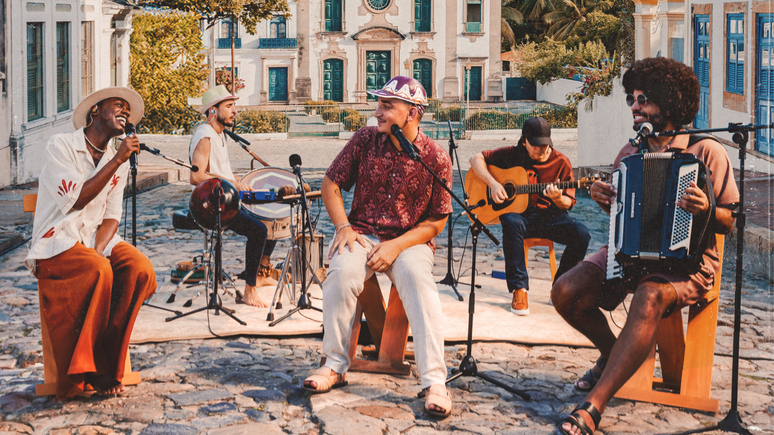 João Gomes, Mestrinho e Jota.pê lançam projeto musical 'Dominguinho'