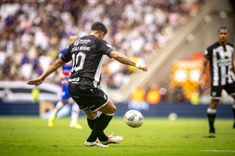 Lucas Mugni em atuação pelo Ceará. 