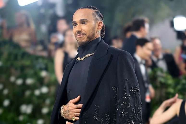 Lewis Hamilton no Met Gala em 2024