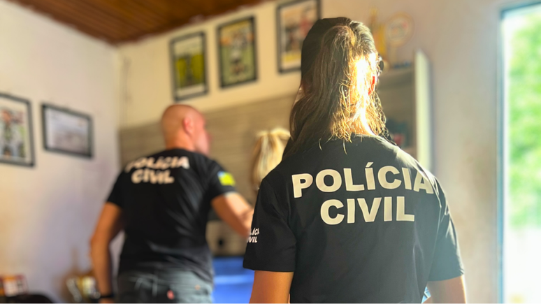 Treinador de futebol é preso sob suspeita de assédio sexual contra alunos adolescentes em Goiás