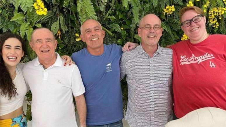 Saiba quem s&atilde;o os cinco filhos de Renato Arag&atilde;o