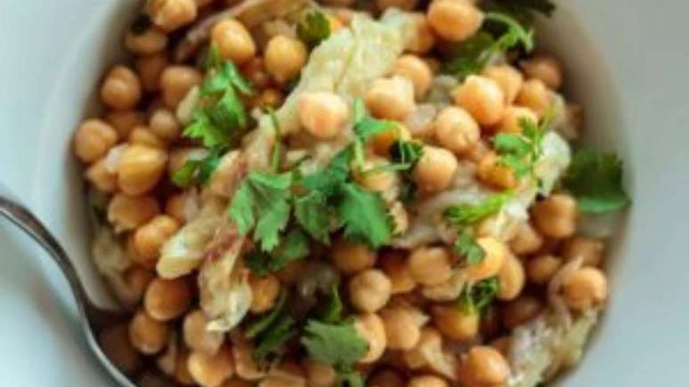 Chickpea and cod salad: easy and delicious recipe for Easter Chickpea and cod salad: easy and delicious recipe for Easter