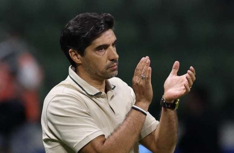 Divulgação - Legenda: Abel Ferreira vê o Palmeiras forte na briga pelo título do Brasileirão