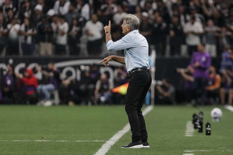 FOTO: LUCAS MERÇON / FLUMINENSE F.C