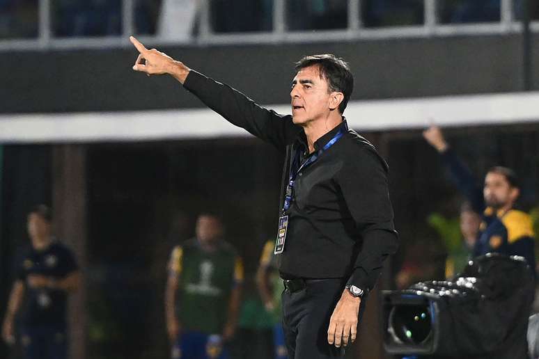 Grêmio demite Gustavo Quinteros