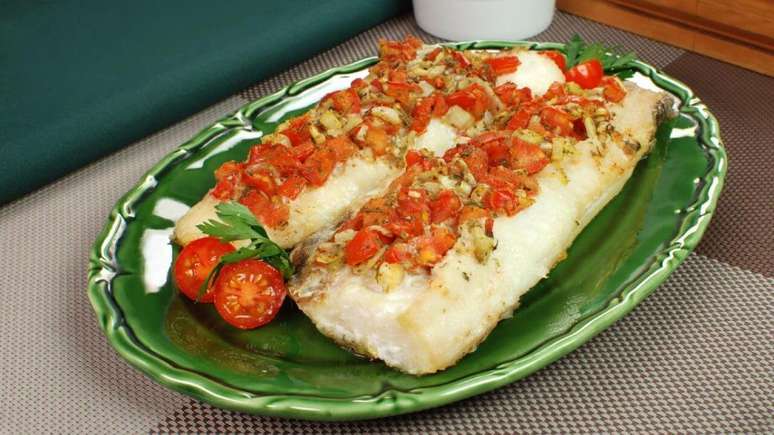 Peixe assado a vinagrete &ndash; Foto: Rodrigo Moreira &ndash; JOBZ