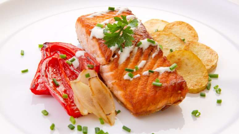 Peixe assado com batata doce &ndash; Foto: Shuttersotck