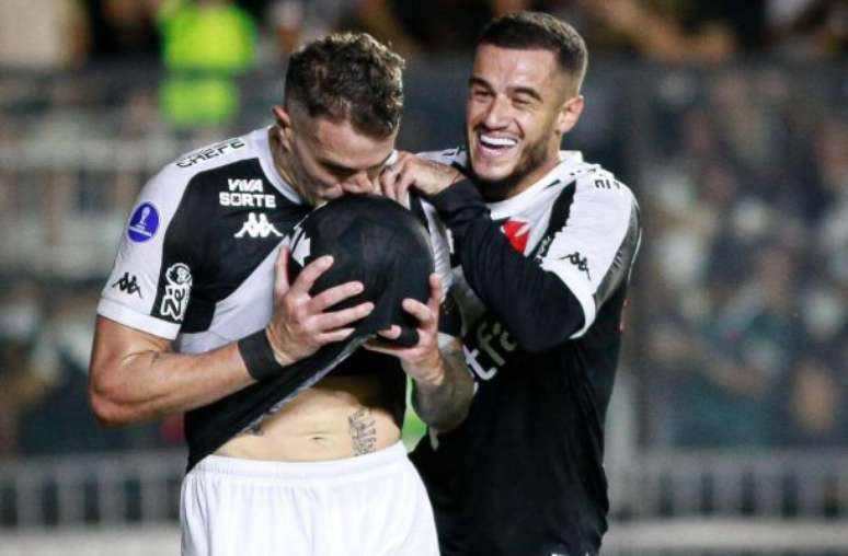 Fotos: Matheus Lima / Vasco - Legenda: Vegetti terá a companhia de Philippe Coutinho no Clássico dos Milhões