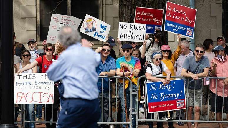 Participantes do desfile em Lexington, Massachusetts
