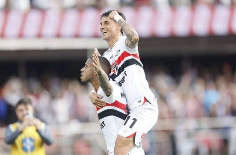 São Paulo conquista sua primeira vitória nesta edição do Campeonato Brasileiro –