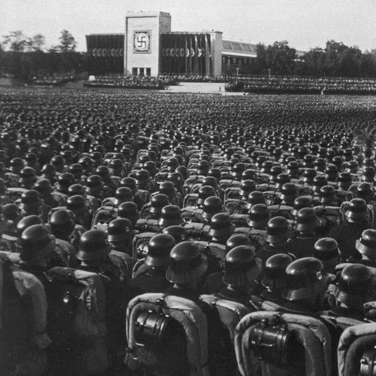 O nazismo obrigou mentes brilhantes como Noether e Einstein a deixarem a Alemanha
