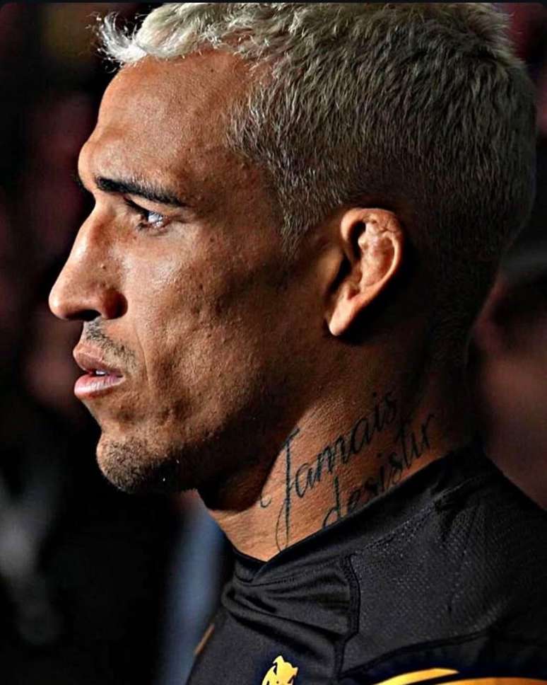 Charles do Bronx anda não tem adversário definido 