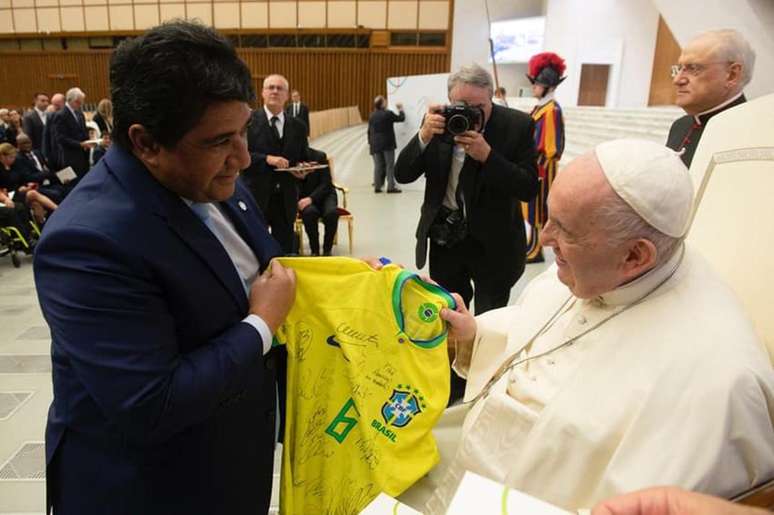 Papa admirava o poder do futebol na sociedade –
