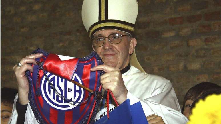 Papa Francisco foi torcedor de longa data do San Lorenzo, seu time de futebol em Buenos Aires