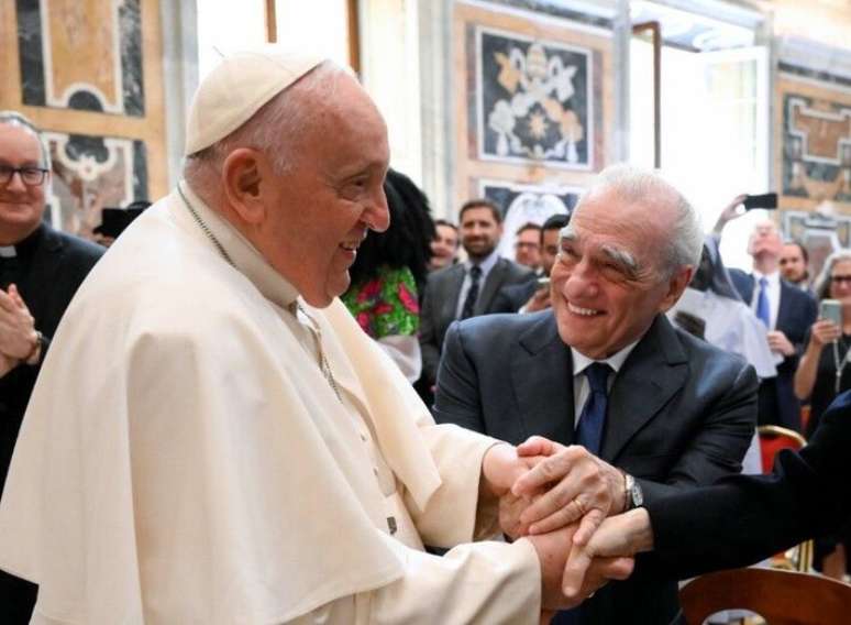 O papa Francisco e Martin Scorsese se encontram no Vaticano em 2023.