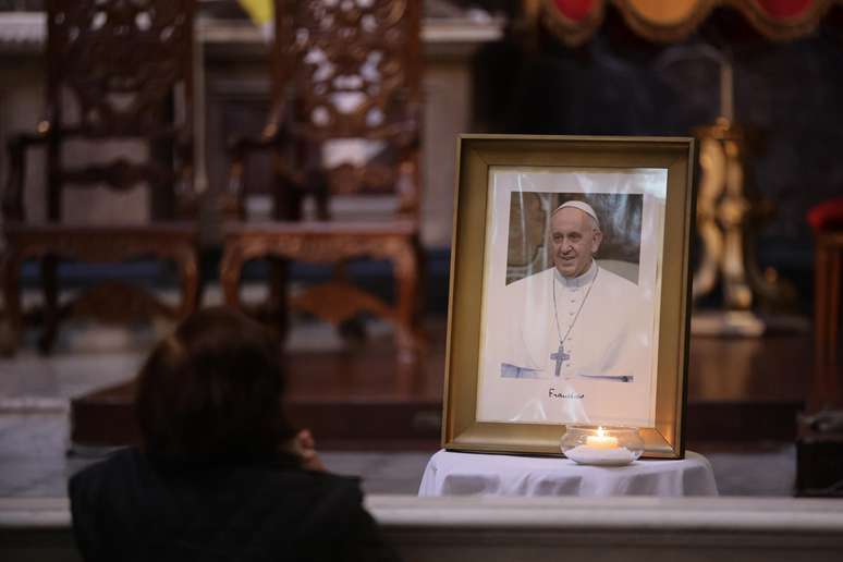 Fiéis compareceram à Basília de São José das Flores, onde Francisco costumava ministrar missas