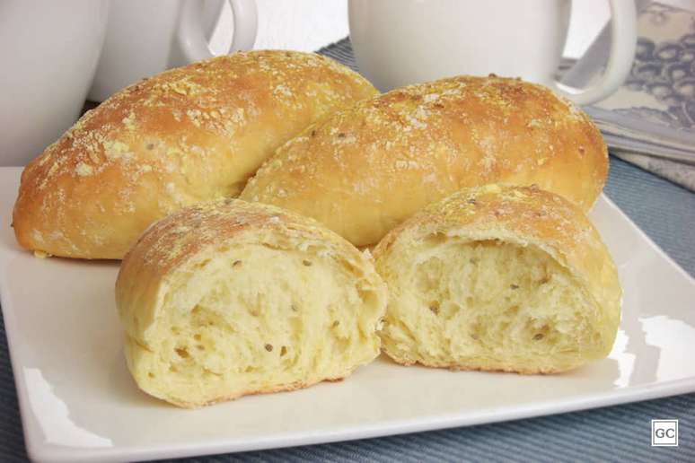 Pão brioche de fubá com erva doce – Foto: Guia da Cozinha