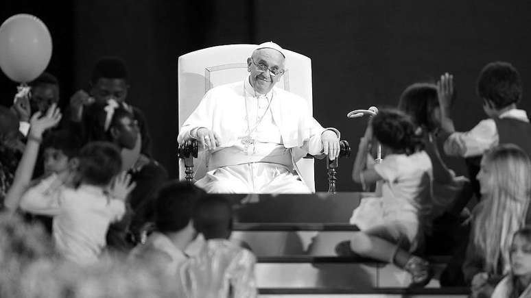 Estar próximo das pessoas – especialmente dos jovens – era o 'combustível' do papa Francisco
