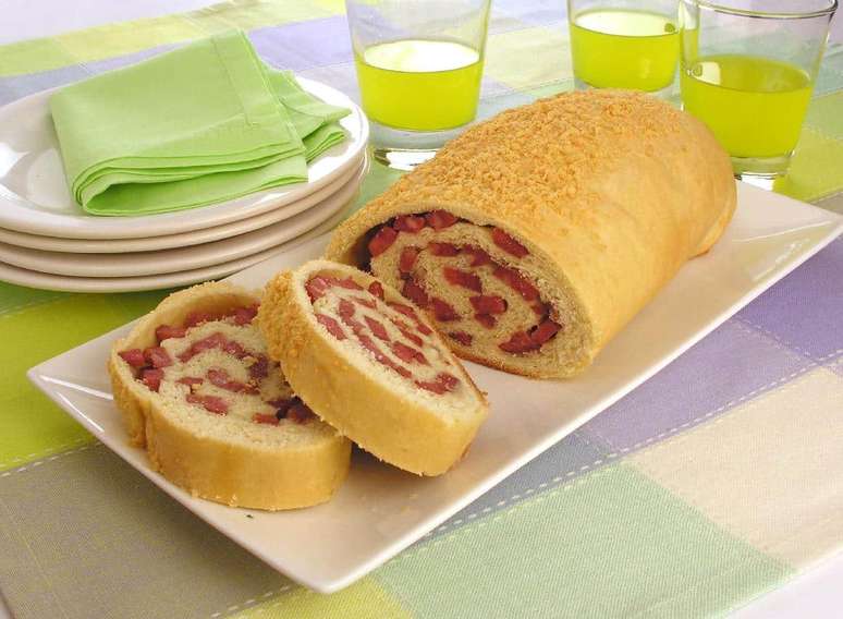 Pão caseiro de calabresa – Foto: Guia da Cozinha